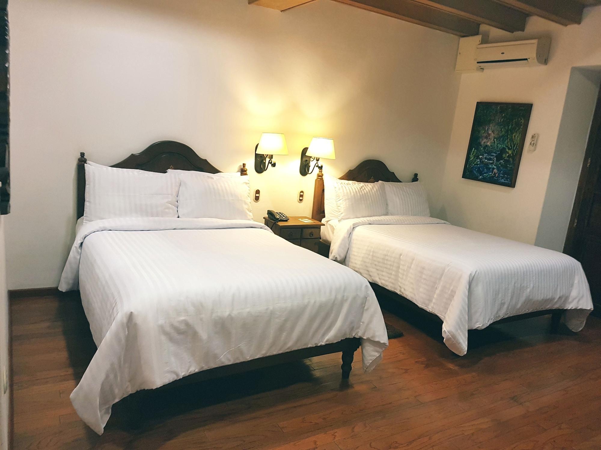 Hotel Mi Solar Centro Uruapan  Bagian luar foto