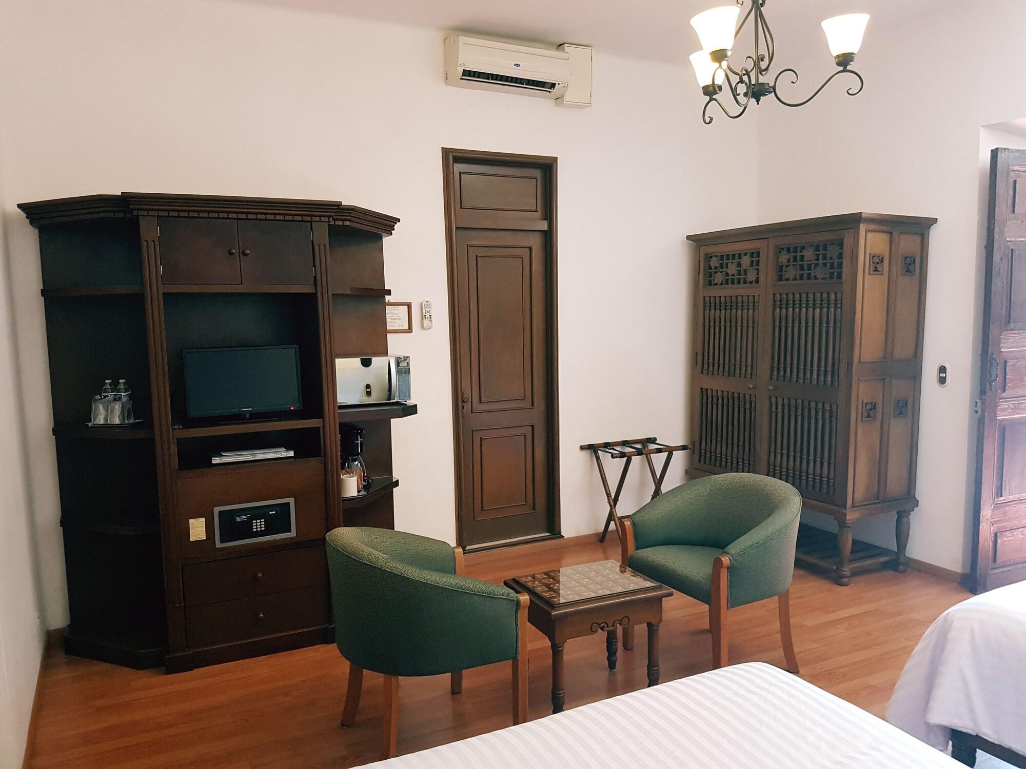Hotel Mi Solar Centro Uruapan  Bagian luar foto