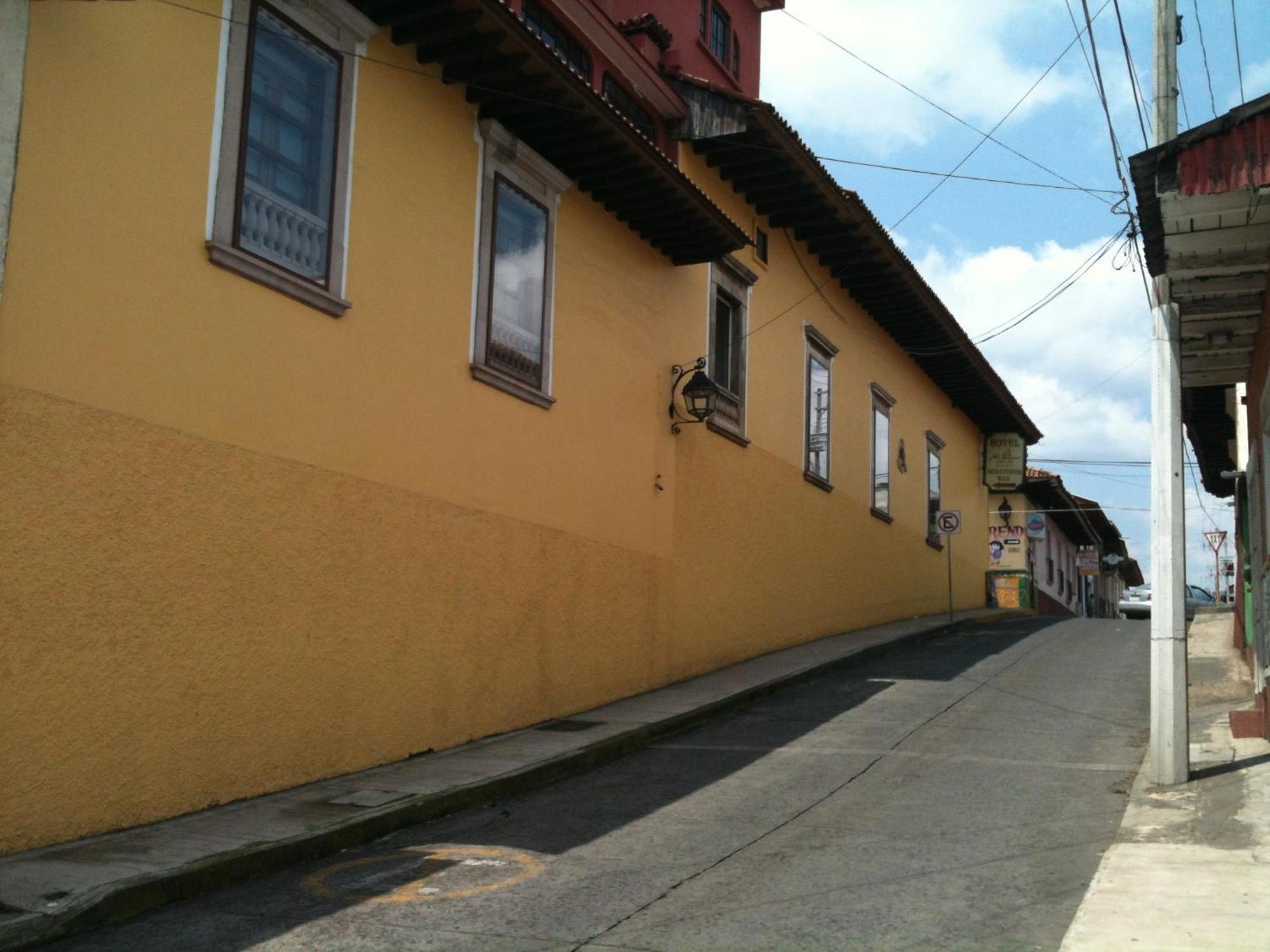Hotel Mi Solar Centro Uruapan  Bagian luar foto