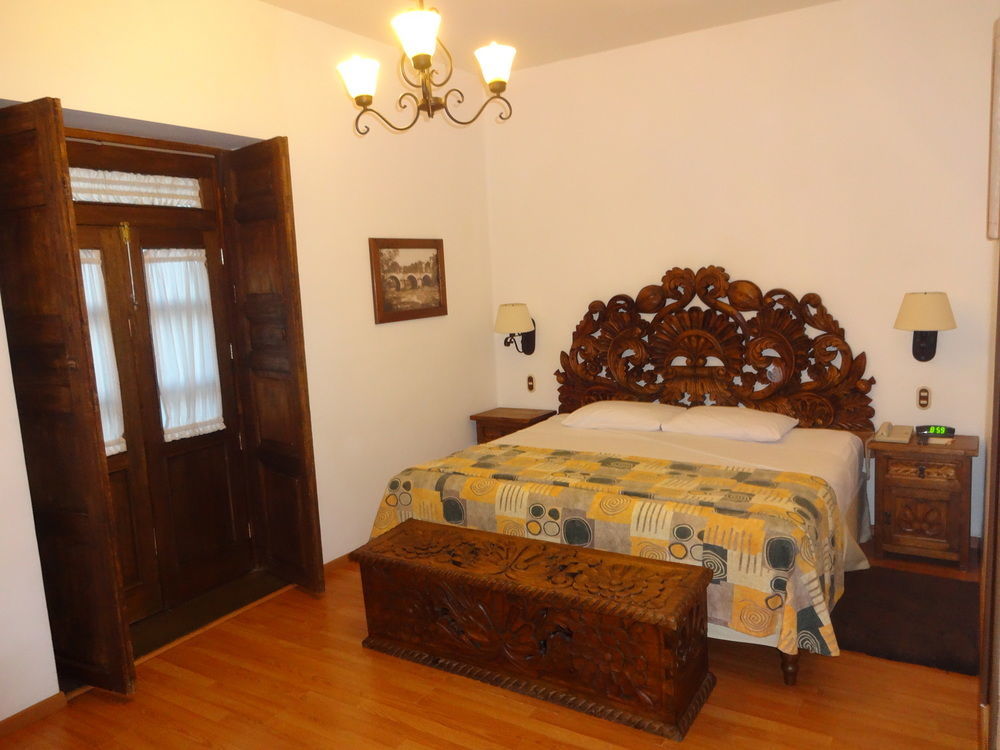 Hotel Mi Solar Centro Uruapan  Bagian luar foto